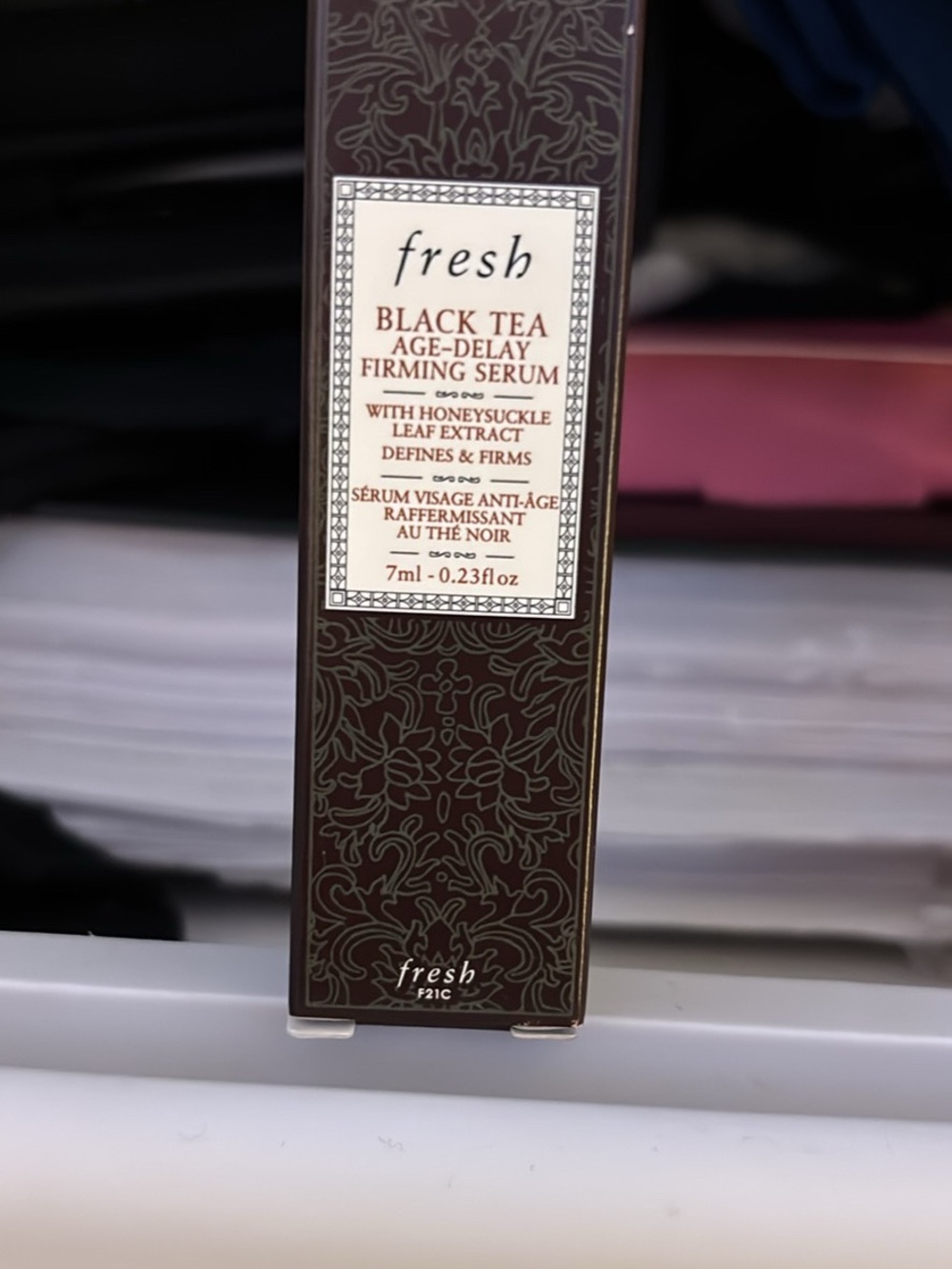 fresh Black Tea Age-Delay Firming Serum — Brown and White